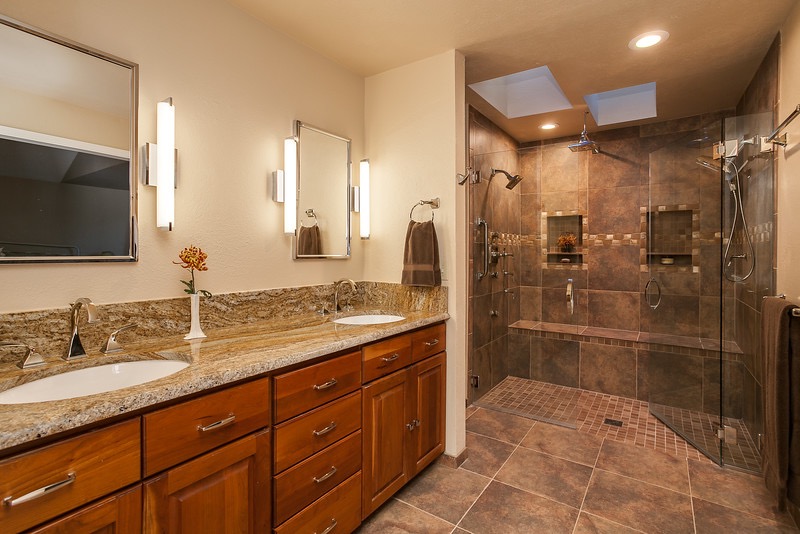 Classic walk-in shower enclosure