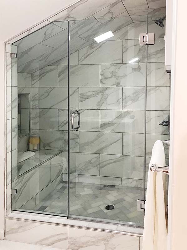 Pivot frameless shower door